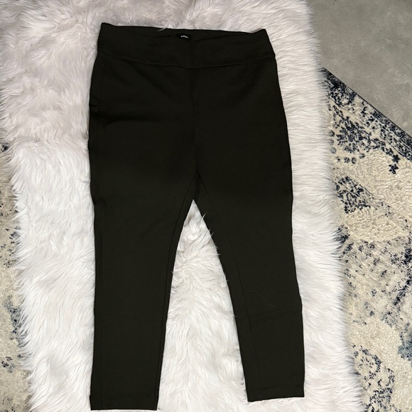 Express Women's Dark Olive Leggings - Picture 1 of 5